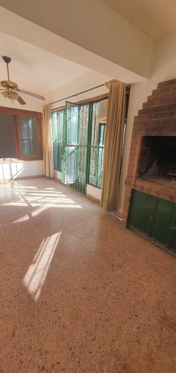 CASA CON TRES DORMITORIOS Y LOCAL EN CALLE SOLANET GRAL RODRIGUEZ — foto 12