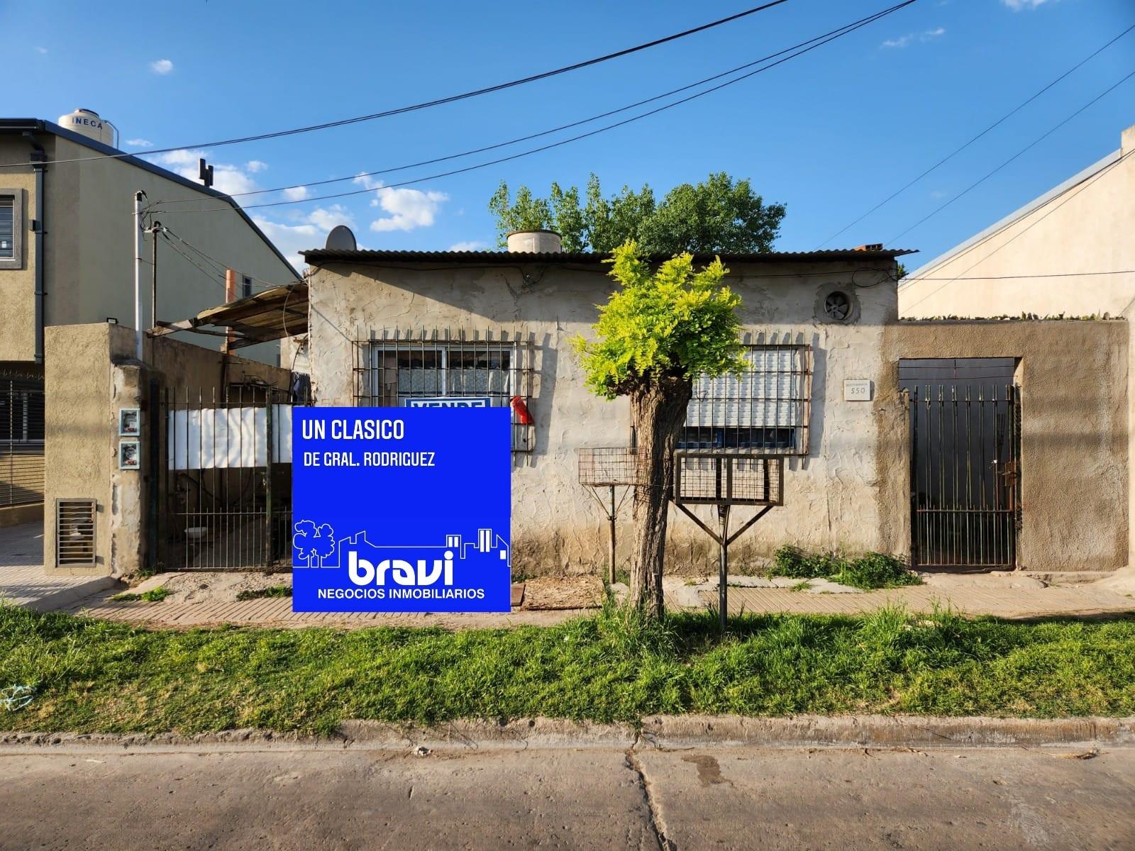 Propiedad con tres viviendas a reciclar En calle Independencia 550 Gral Rodriguez