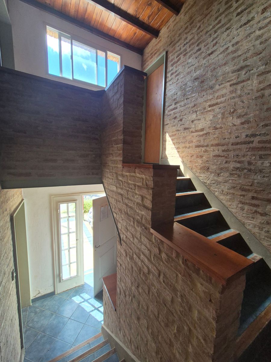 VENTA DEPARTAMENTO DE UN DORMITORIO CON PATIO Ubicado en planta baja, super luminoso, proximo al centro de la ciudad, sin gastos fijos de expensas — foto 3