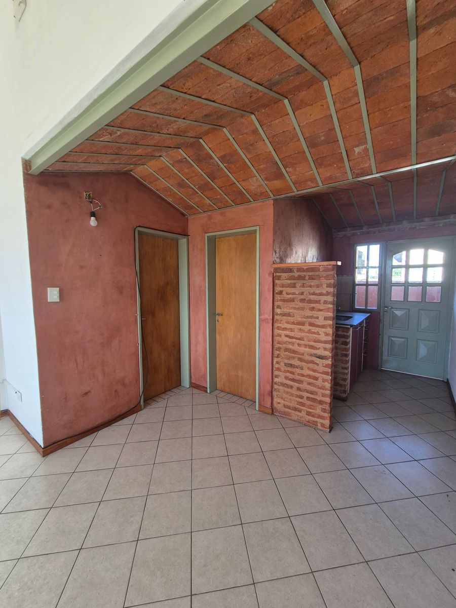 VENTA DEPARTAMENTO DE UN DORMITORIO CON PATIO Ubicado en planta baja, super luminoso, proximo al centro de la ciudad, sin gastos fijos de expensas — foto 5