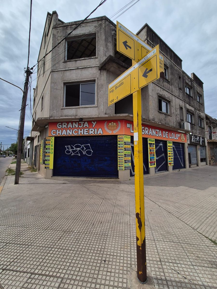 Local comercial en Av. Bernardo de Irigoyen N° 1400 - 2