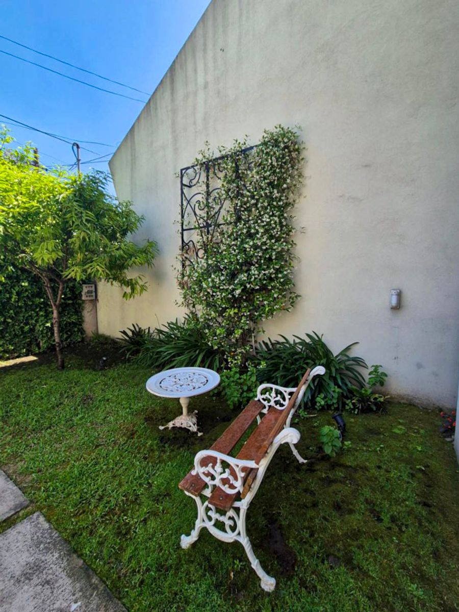 Casa en Av. Eva Peron 466, General Rodríguez - 23