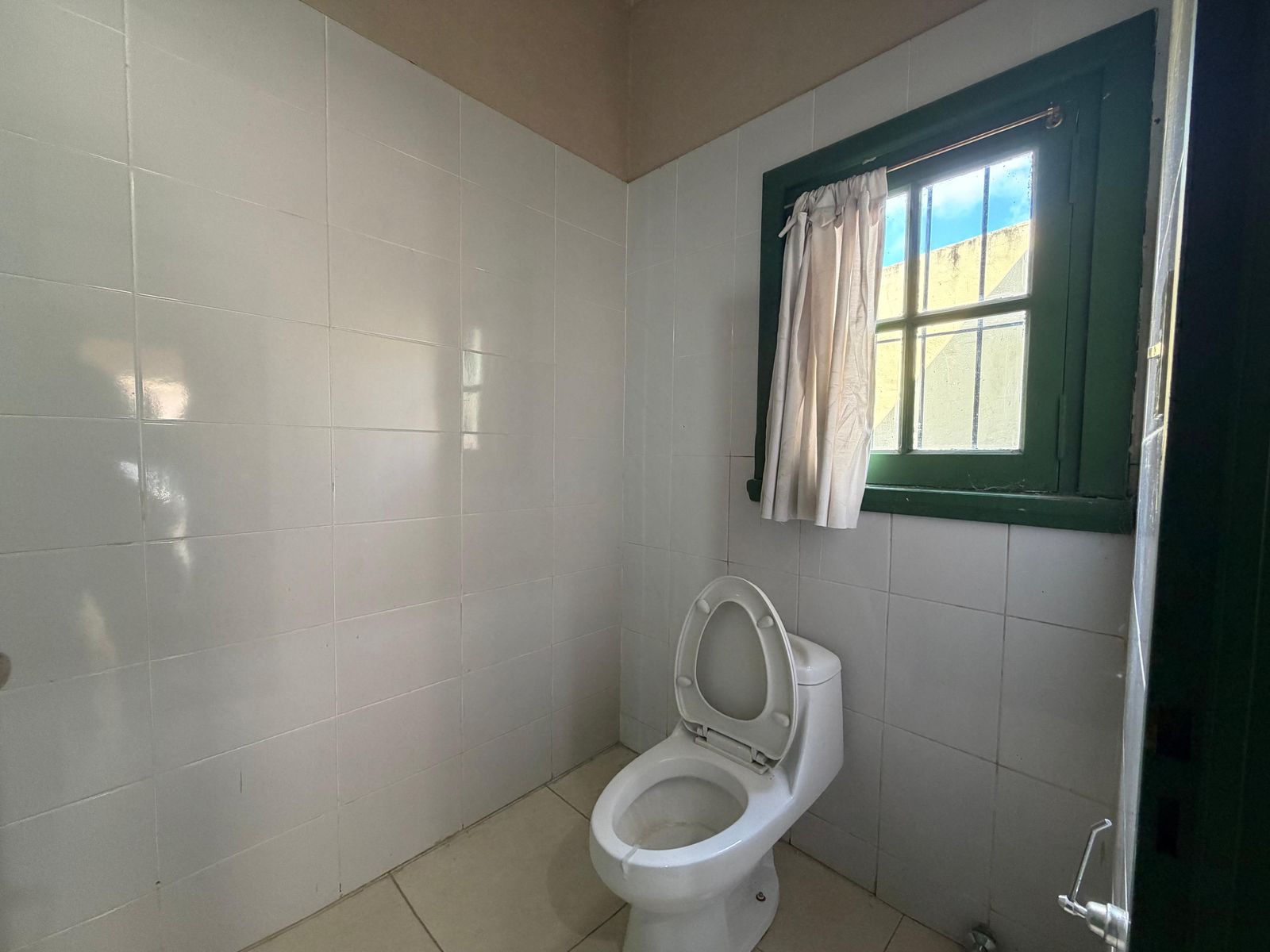 Local Comercial Ideal para estudios / consultorios en Carlos Pellegrini 1045, General Rodríguez - 3
