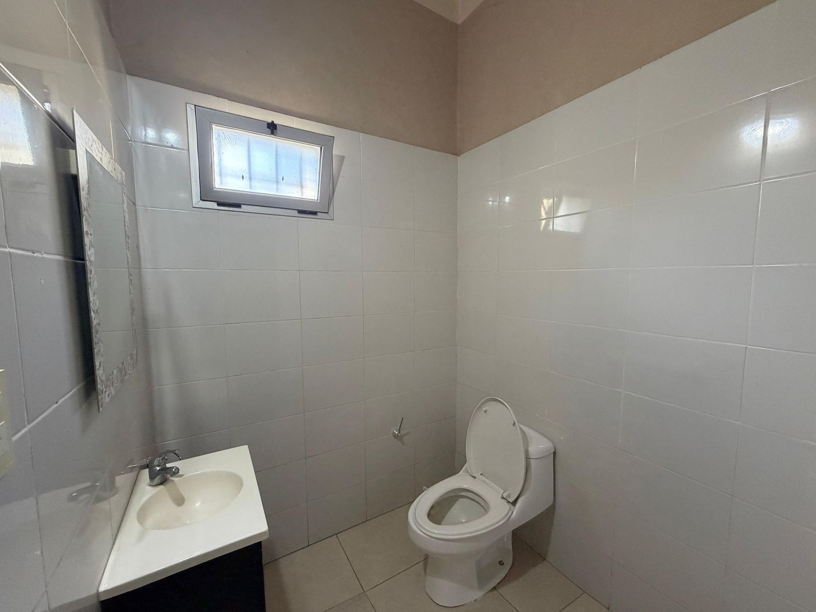 Local Comercial Ideal para estudios / consultorios en Carlos Pellegrini 1045, General Rodríguez - 5