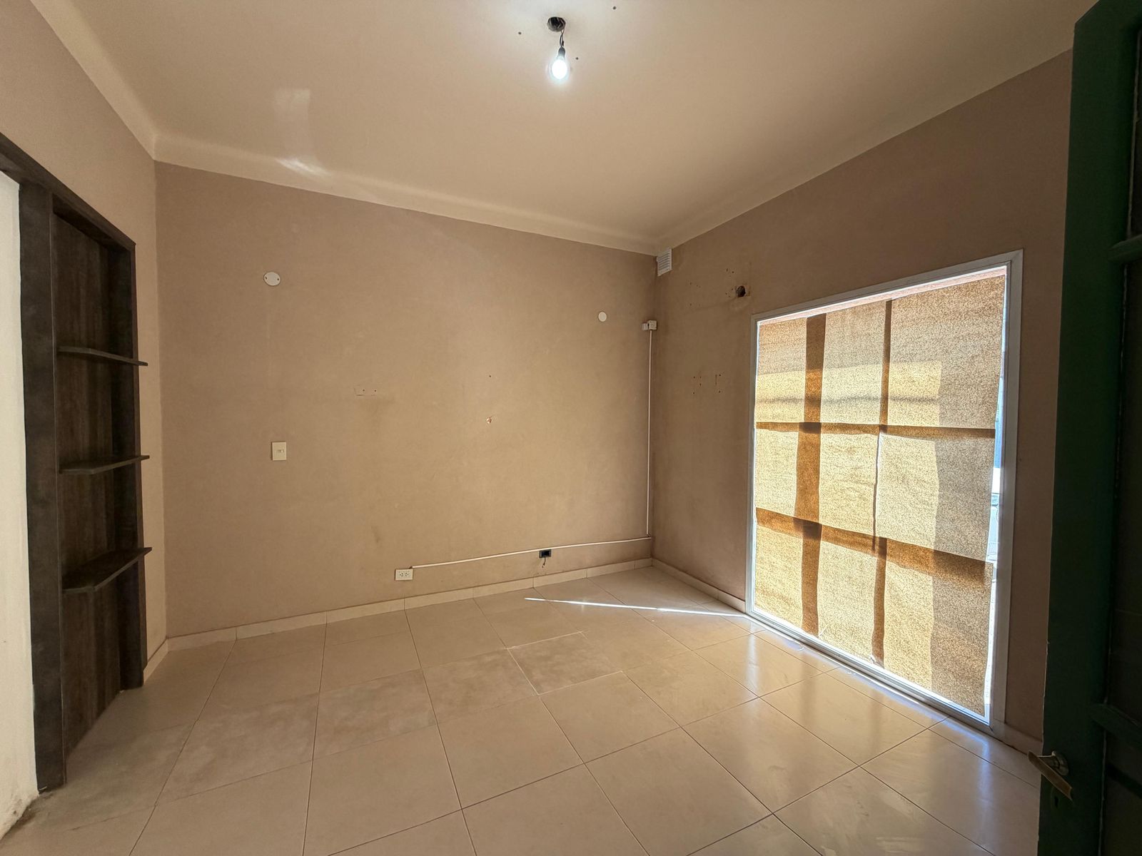 Local Comercial Ideal para estudios / consultorios en Carlos Pellegrini 1045, General Rodríguez - 8