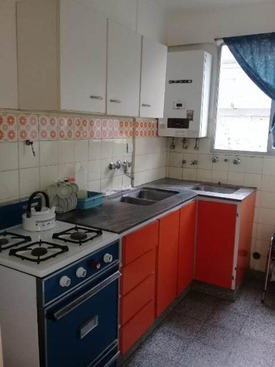 OPORTUNIDAD. DEPARTAMENTO DE UN AMBIENTE A LA CALLE CON BALCÓN SALIENTE. EXCELENTE — foto 3