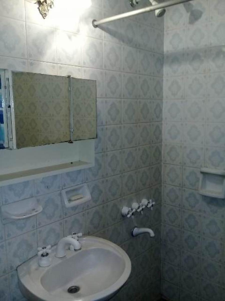 OPORTUNIDAD. DEPARTAMENTO DE UN AMBIENTE A LA CALLE CON BALCÓN SALIENTE. EXCELENTE — foto 4