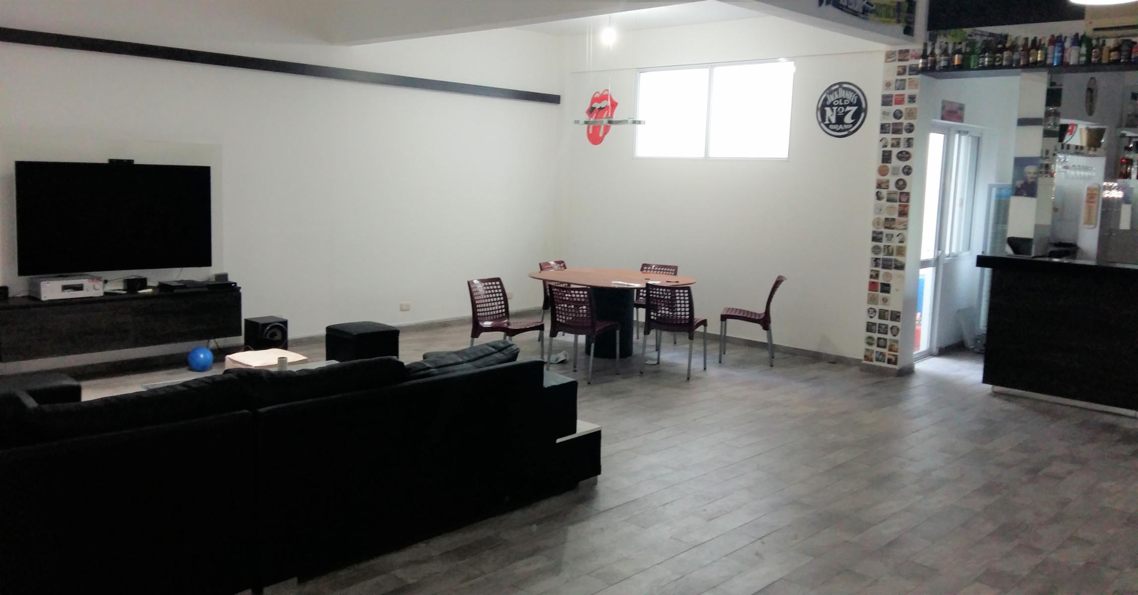 CASA EN VENTA EN MATADEROS 4 AMBIENTES PLAYROOM QUINCHO GARAGE 2 AUTOS — foto 3