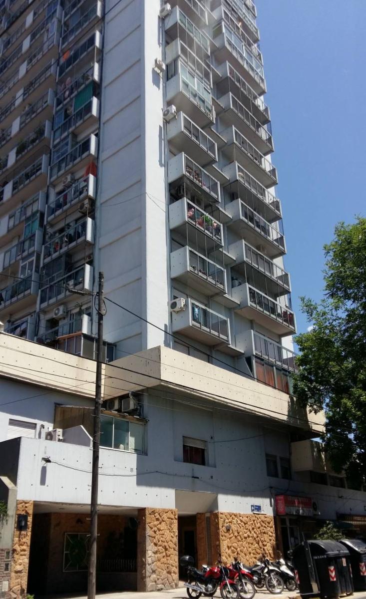 DEPARTAMENTO EN VENTA EN VILLA DEL PARQUE 2 AMBIENTES CONTRA FRENTE EXCELENTE VISTA A LA CIUDAD - 1