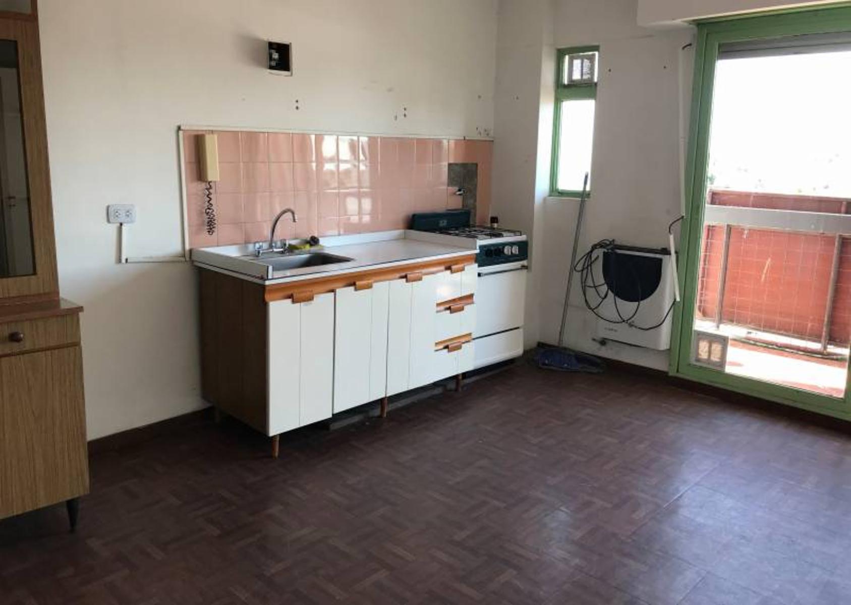 DEPARTAMENTO EN VENTA EN VILLA DEL PARQUE 2 AMBIENTES CONTRA FRENTE EXCELENTE VISTA A LA CIUDAD - 7