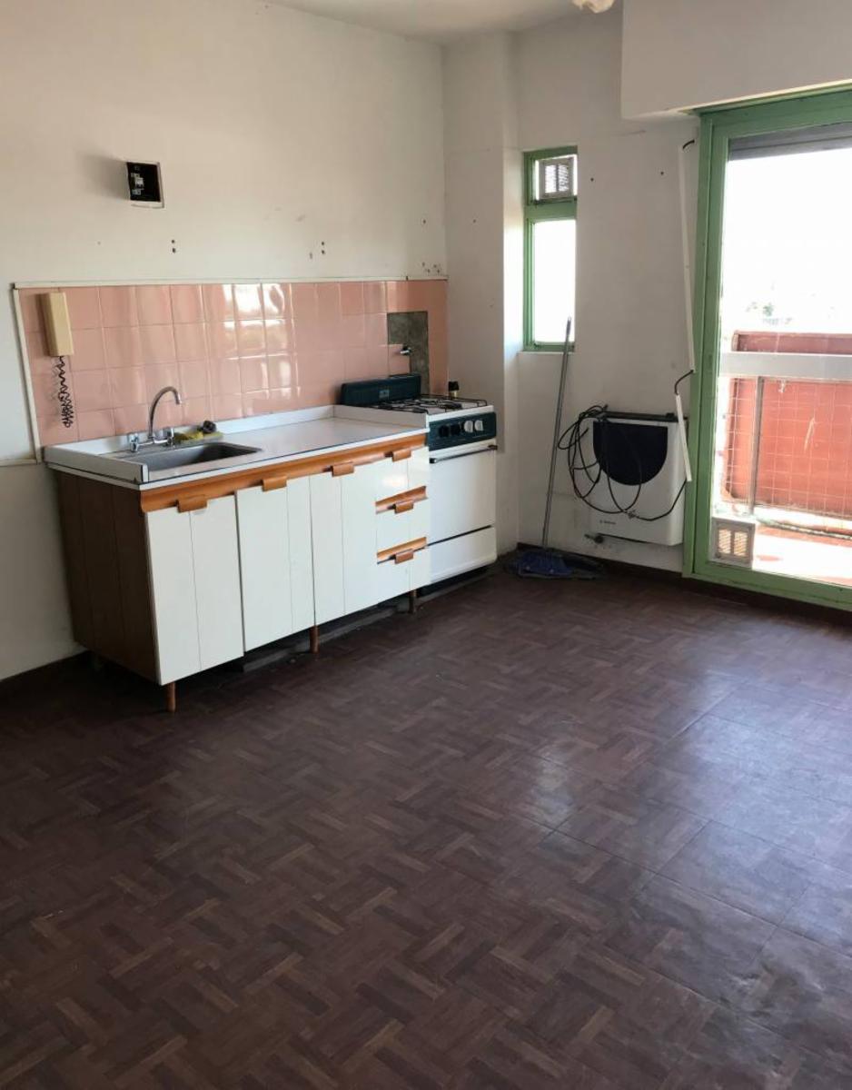 DEPARTAMENTO EN VENTA EN VILLA DEL PARQUE 2 AMBIENTES CONTRA FRENTE EXCELENTE VISTA A LA CIUDAD - 11