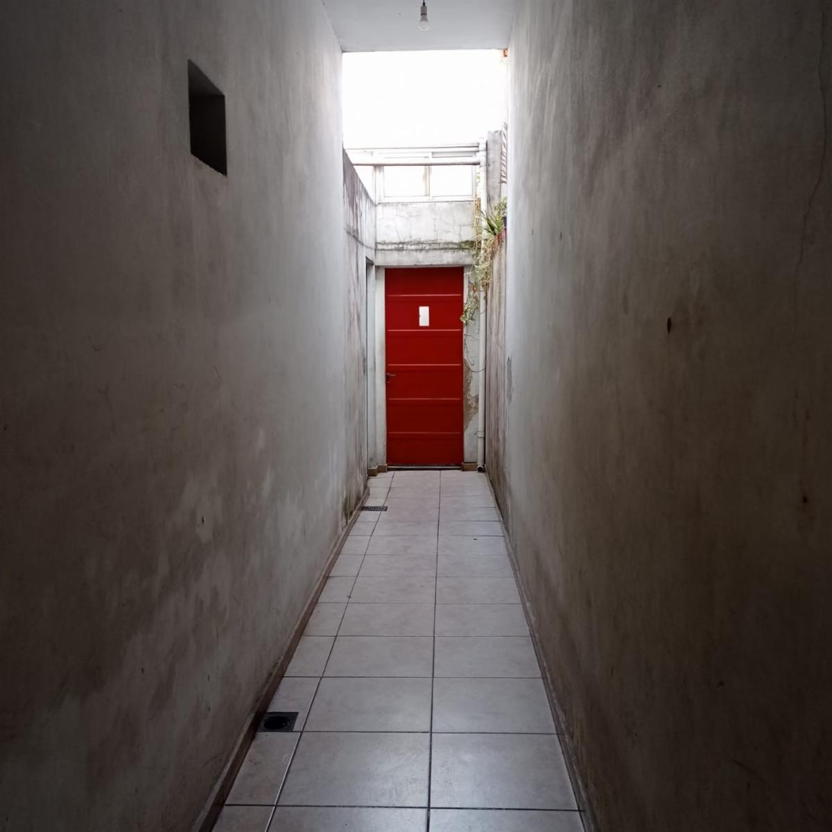 PH 3 ambientes en Barrio Naón, con Patio cubierto y Terraza. Sin expensas — foto 2