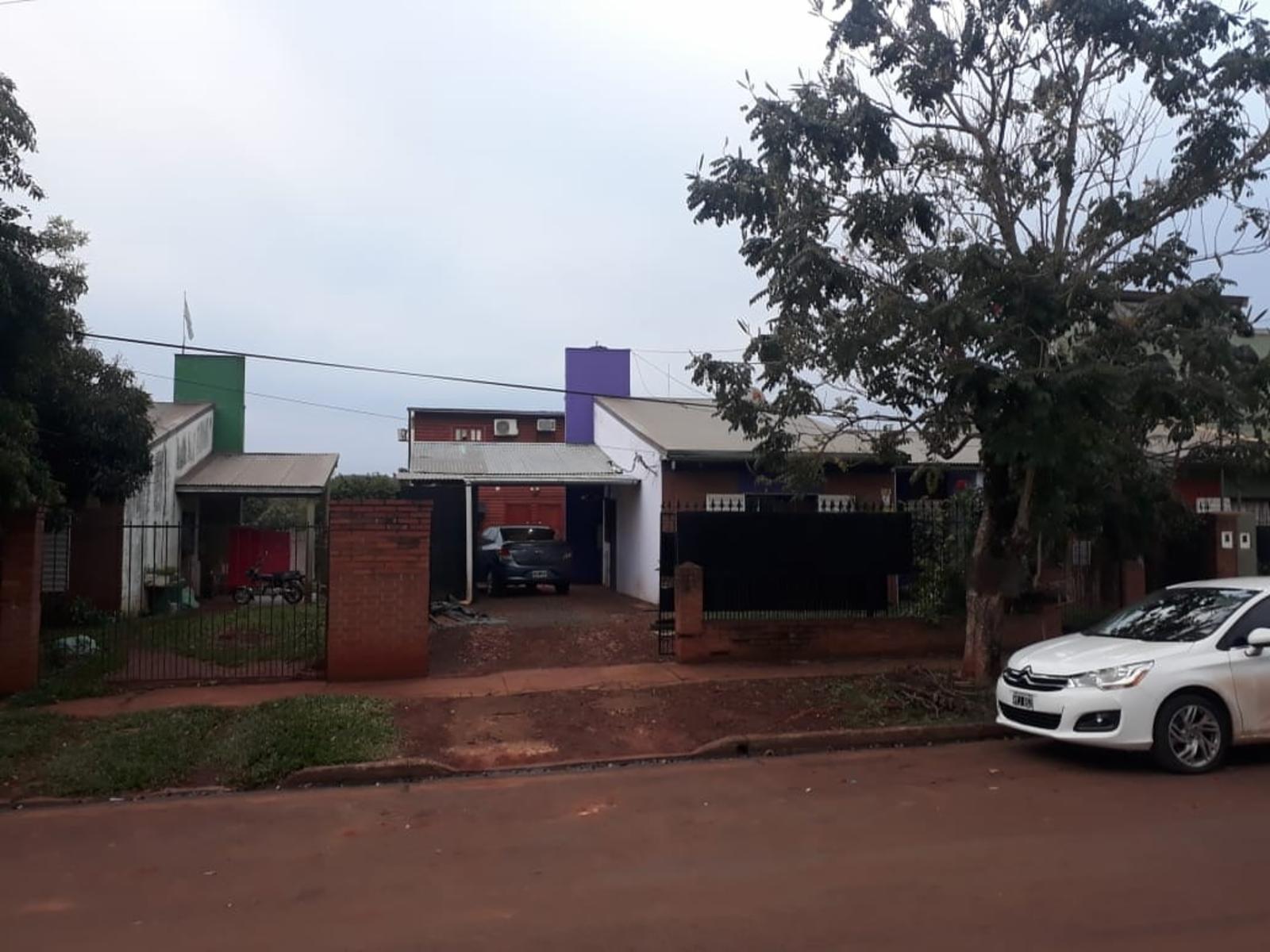Propiedad con casa y cabañas - 1