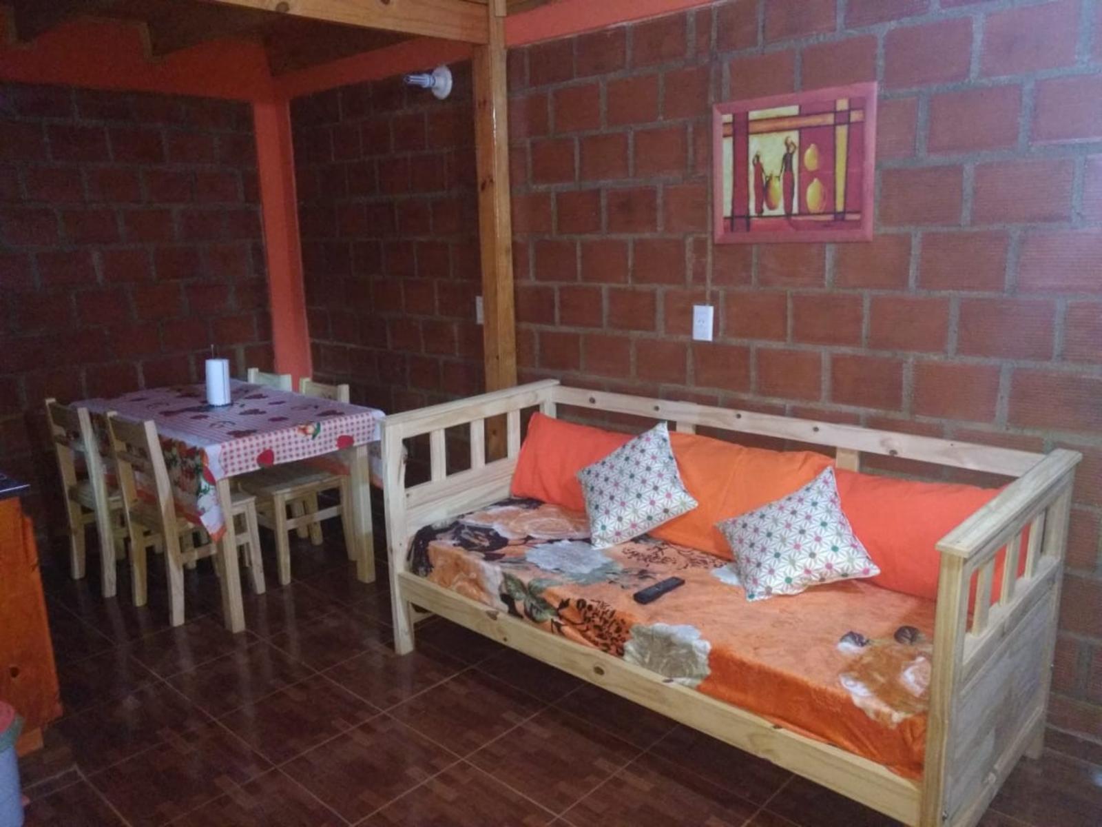 Propiedad con casa y cabañas - 5