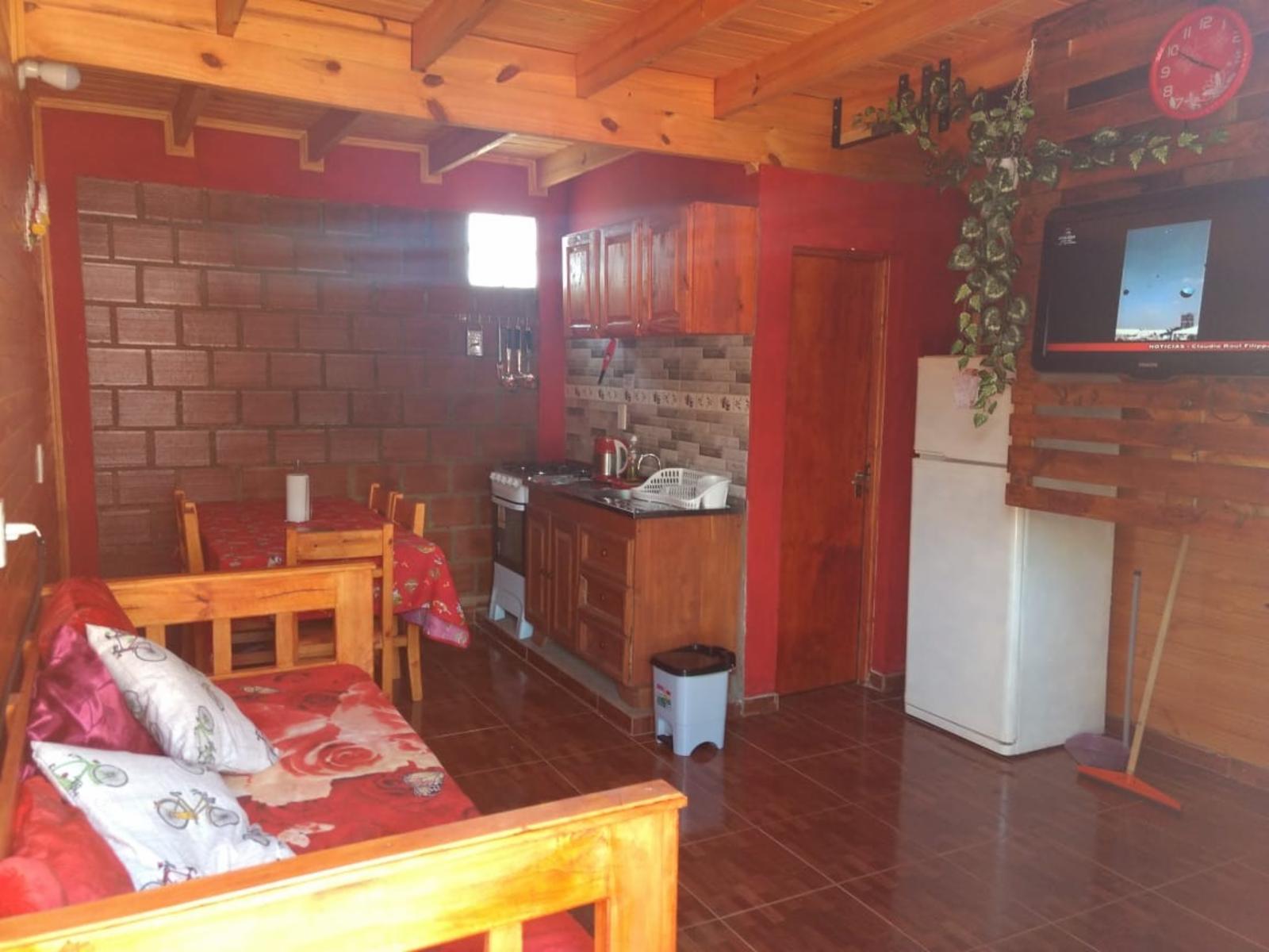 Propiedad con casa y cabañas - 9