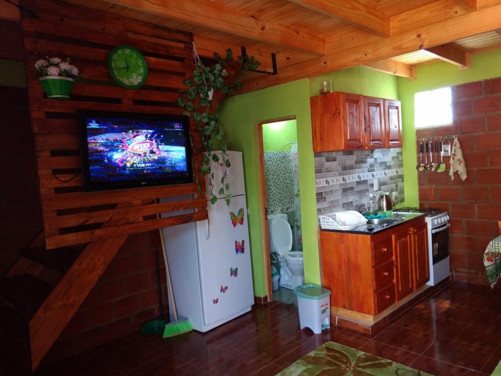 Propiedad con casa y cabañas - 10