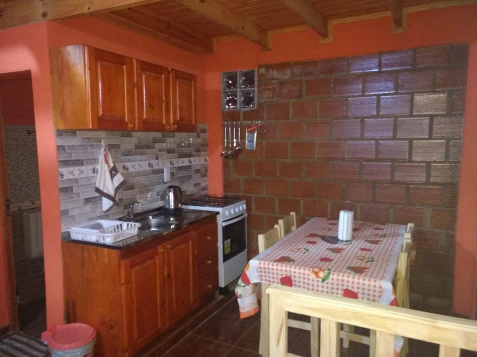 Propiedad con casa y cabañas - 13
