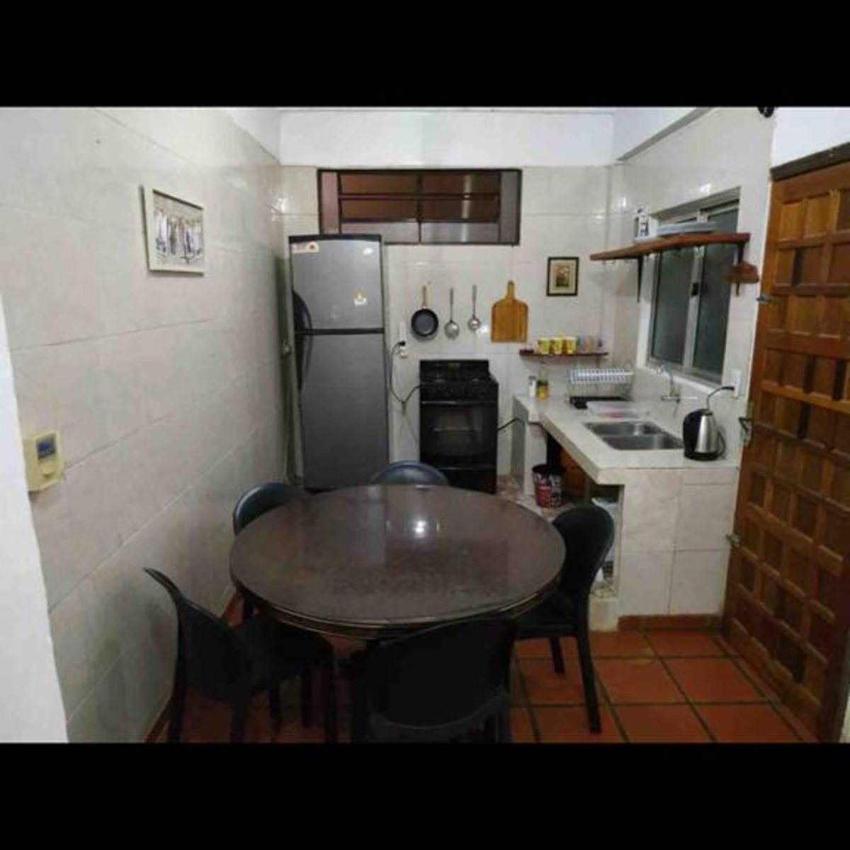 Propiedad con departamentos y local comercial - 4