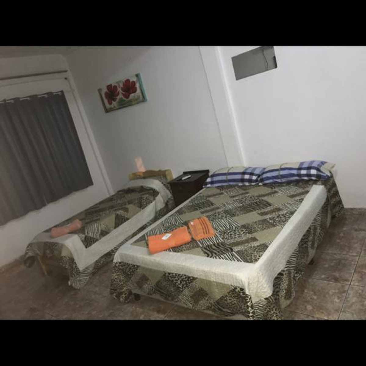 Propiedad con departamentos y local comercial - 7