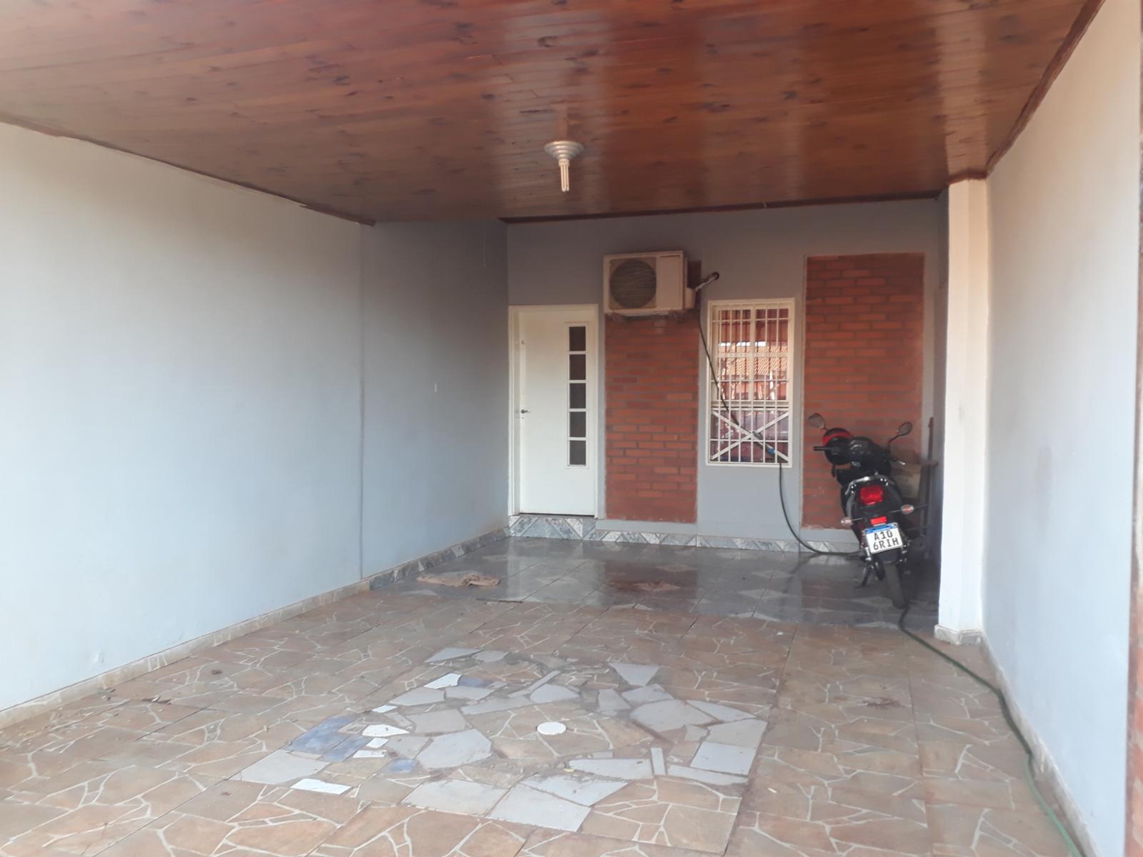Casa con ampliación en barrio Las Leñas - 2