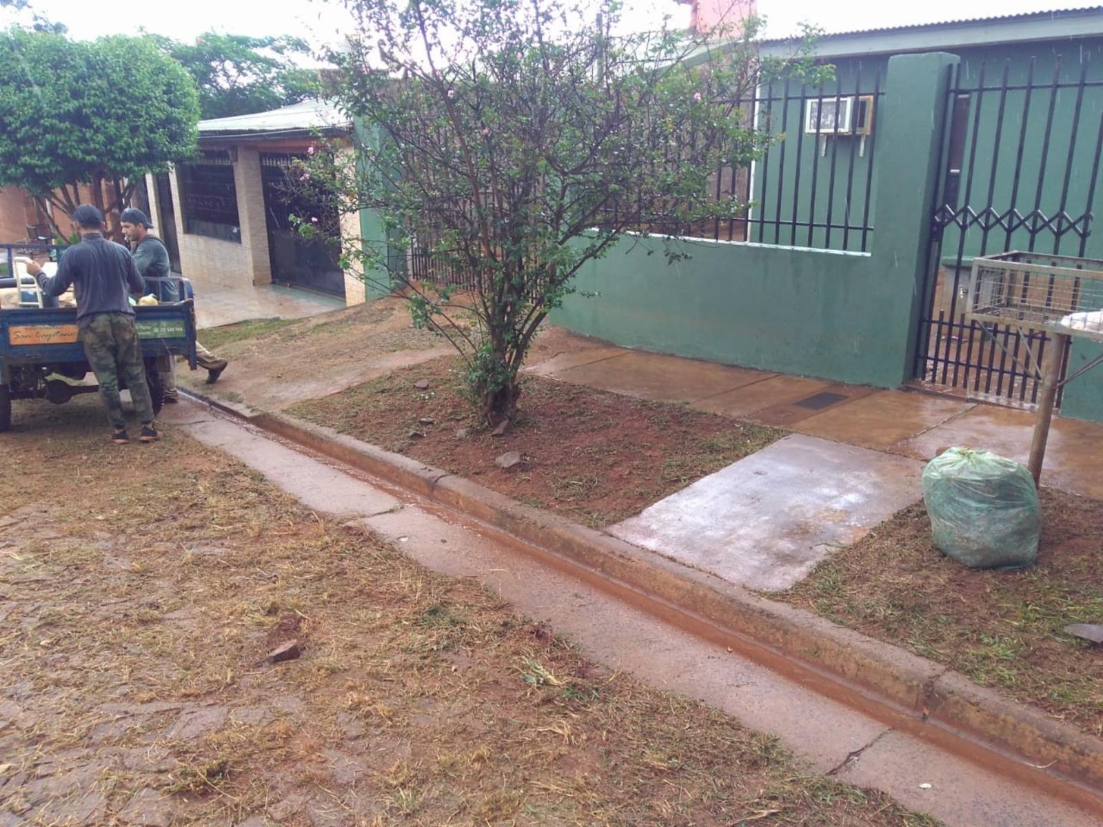 Terreno con casa Bo. Las Leñas Puerto Iguazú - 2