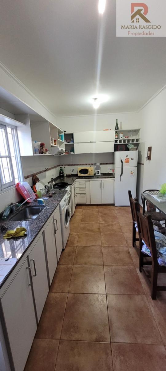 Dúplex a la venta en Ituzaingó. 3 ambientes. Acceso inmediato a la Autopista del Oeste. 2 dormitorios y 2 baños. Cochera descubierta. Antigüedad 2 años — foto 5