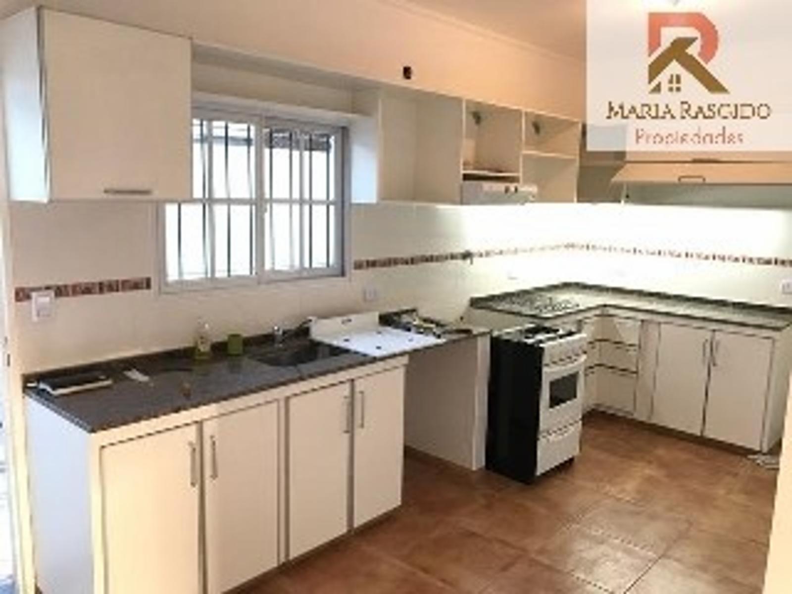 Dúplex a la venta en Ituzaingó. 3 ambientes. Acceso inmediato a la Autopista del Oeste. 2 dormitorios y 2 baños. Cochera descubierta. Antigüedad 2 años — foto 7