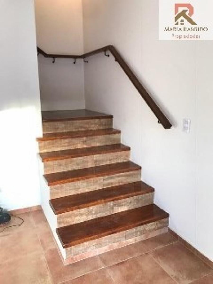 Dúplex a la venta en Ituzaingó. 3 ambientes. Acceso inmediato a la Autopista del Oeste. 2 dormitorios y 2 baños. Cochera descubierta. Antigüedad 2 años — foto 8