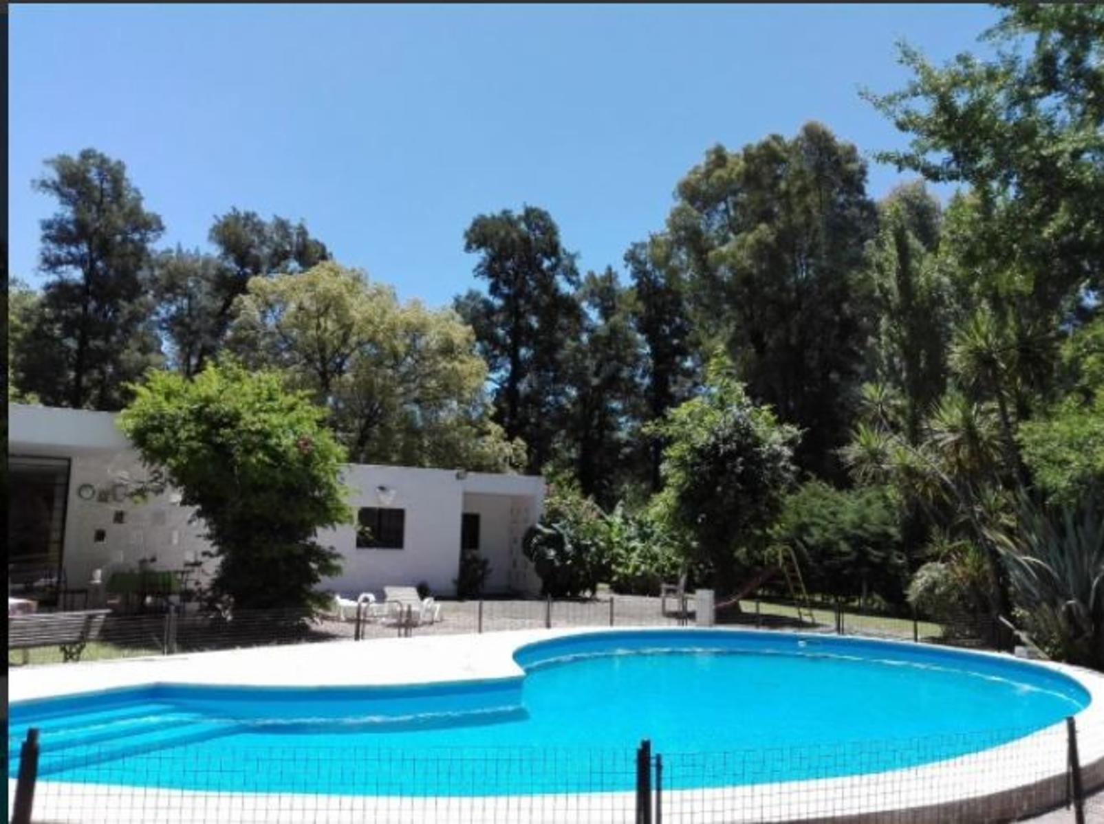 Alquiler Quinta Leloir 2da quincena Enero /Febrero Excelenge zona 10 personas o 2 familias - 2