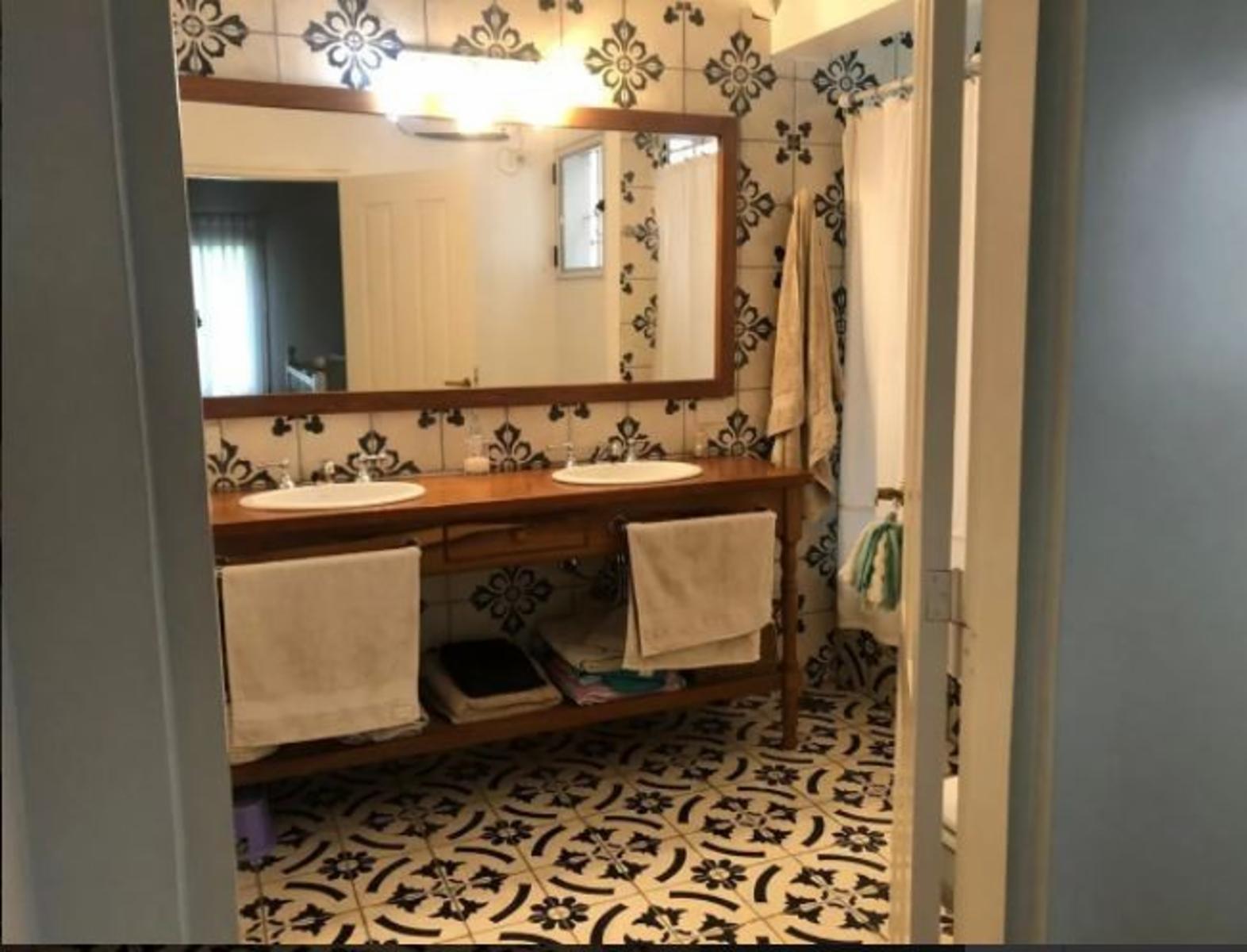 Venta Excelente Propiedad Minimalista metros Casco Parque Leloir con pileta 4 ambientes — foto 6