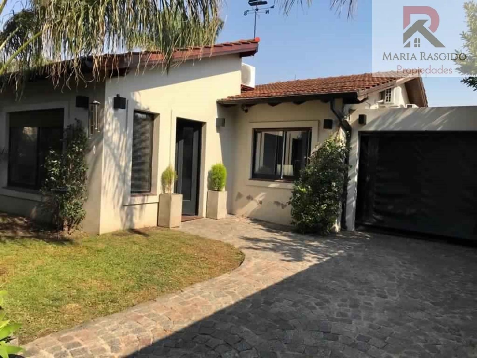 Venta Hermoso Chalet PH en Castelar moderno y parque Excelente Zona Parque Costa Santa Rosa
