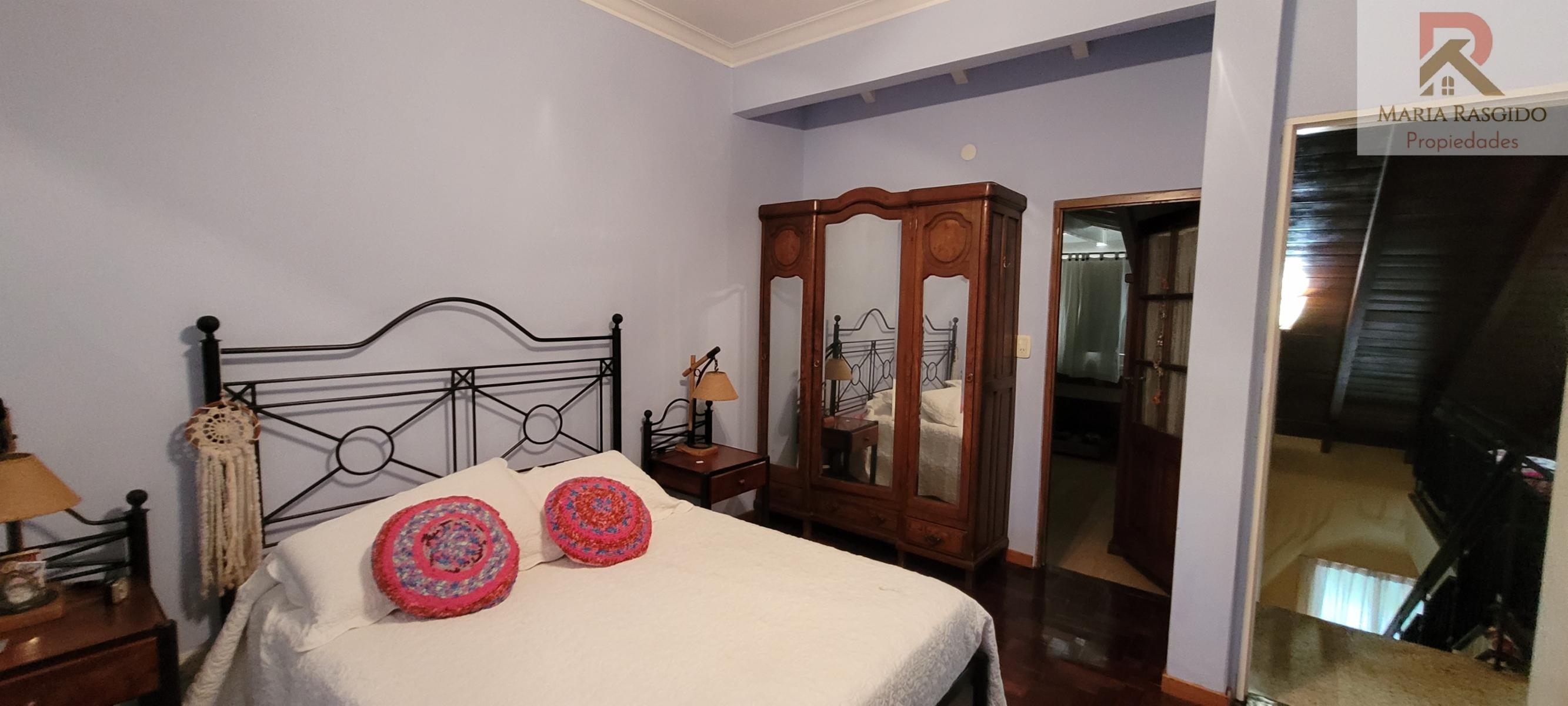 Venta Hermoso Chalet Castelar parque piscina Excelente Zona 4 ambientes Toma propiedad menos valor parte de pago — foto 11