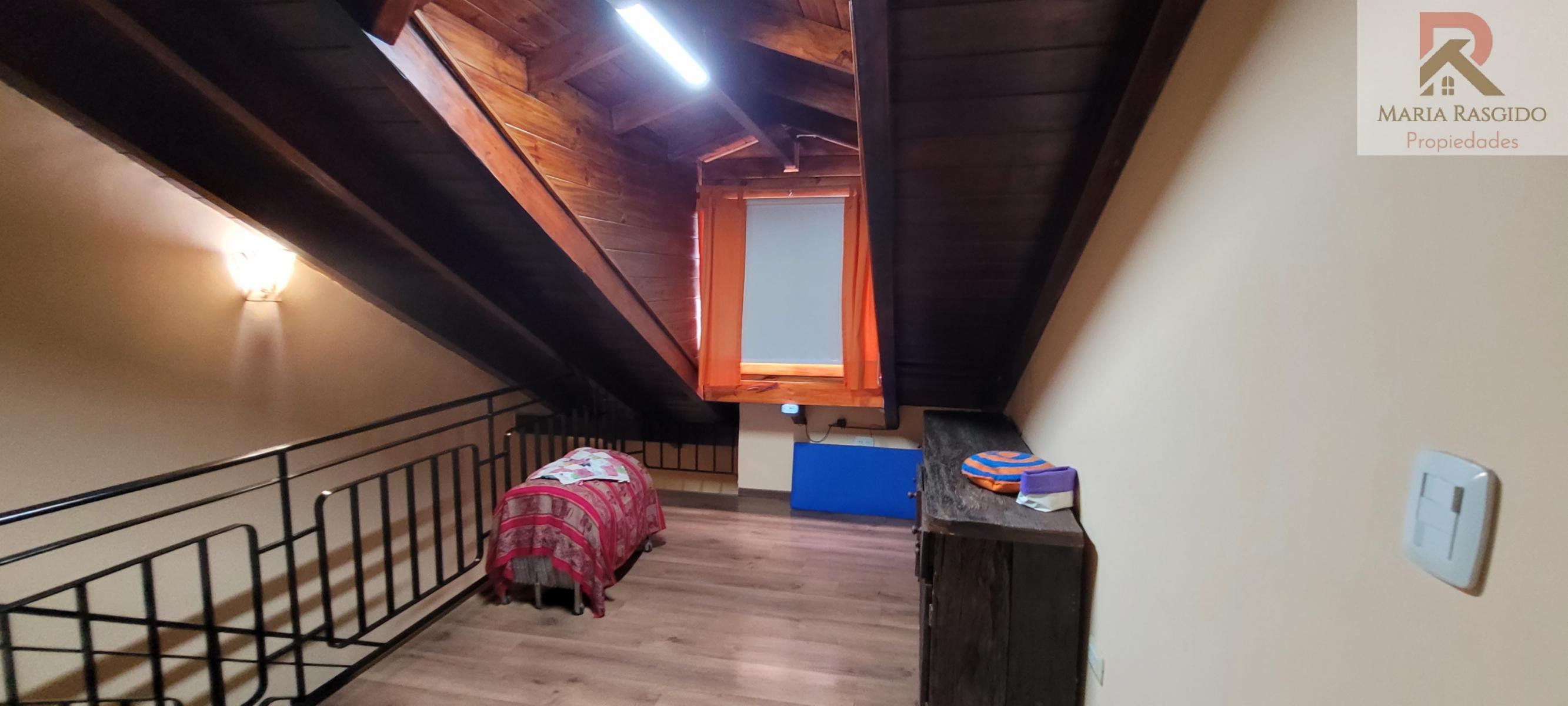 Venta Hermoso Chalet Castelar parque piscina Excelente Zona 4 ambientes Toma propiedad menos valor parte de pago — foto 15
