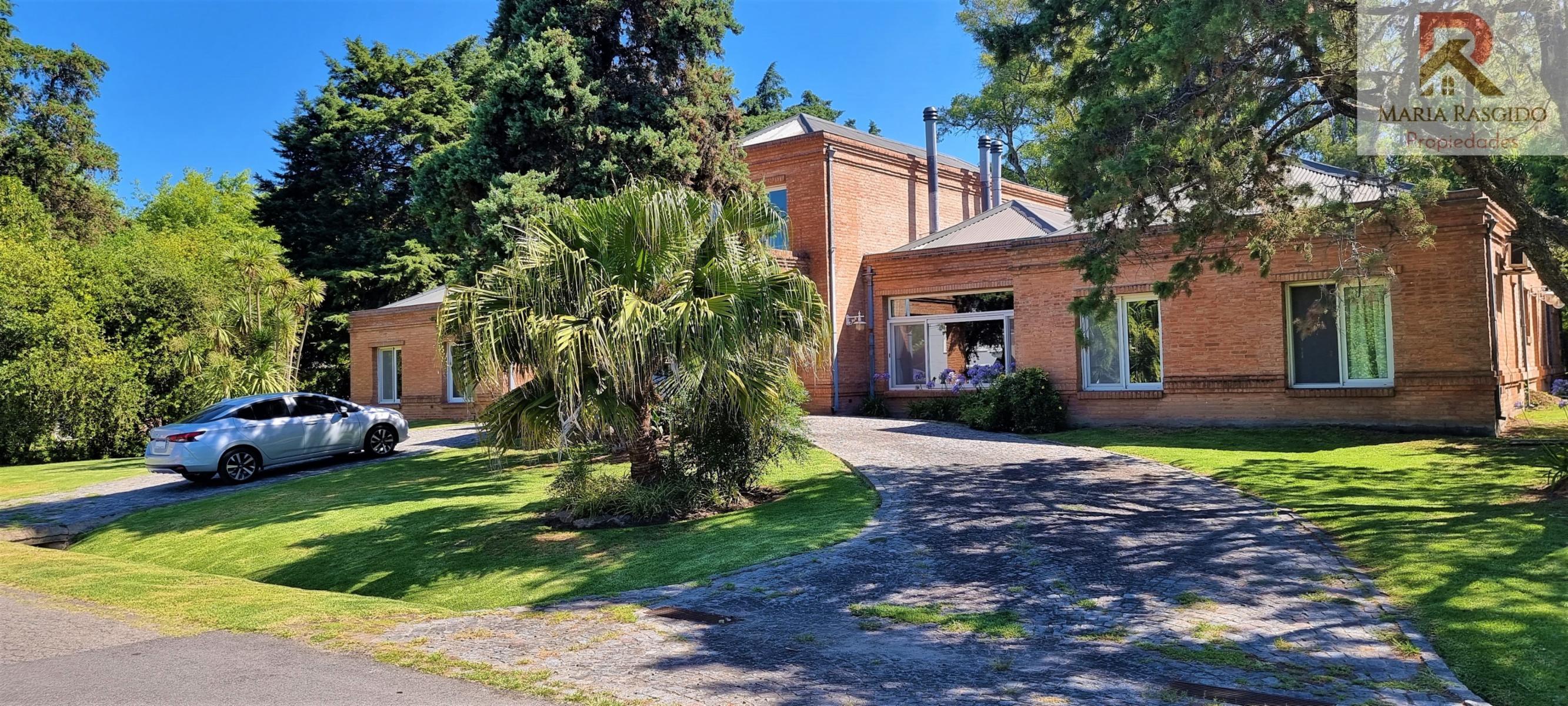 Importante propiedad en el Country San Diego en Moreno. Casa con importante parque y piscina climatizada — foto 2