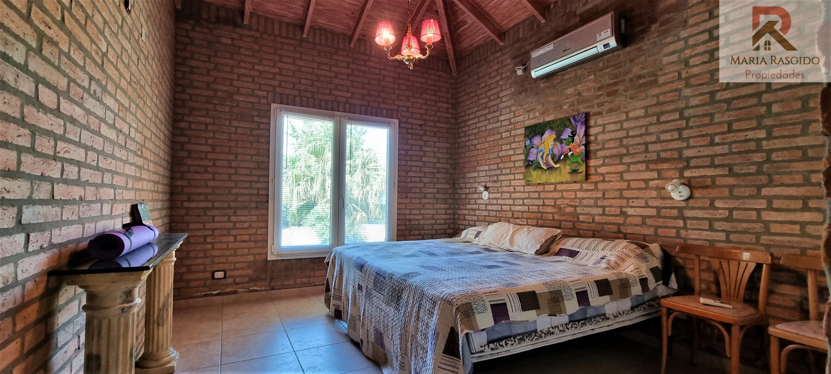 Importante propiedad en el Country San Diego en Moreno. Casa con importante parque y piscina climatizada — foto 8