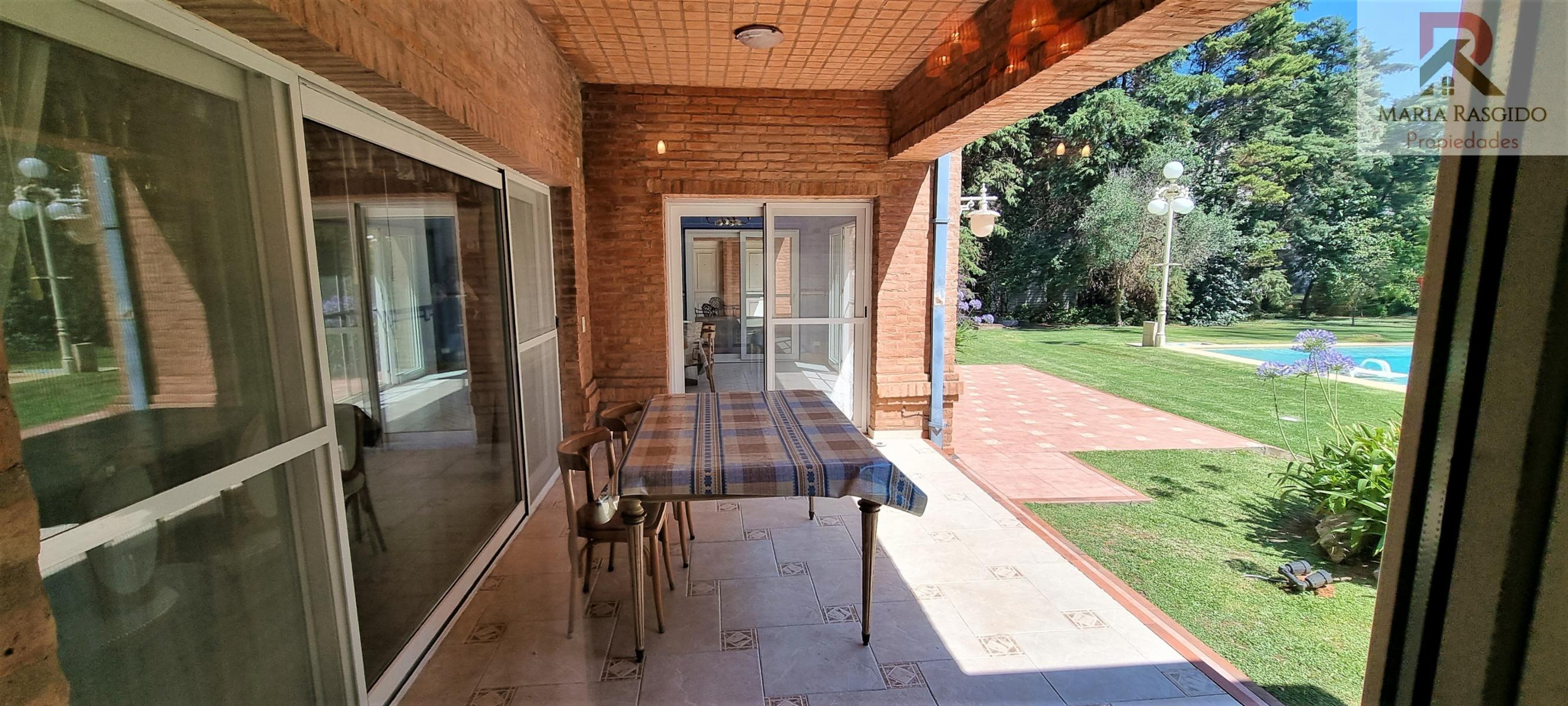 Importante propiedad en el Country San Diego en Moreno. Casa con importante parque y piscina climatizada — foto 13