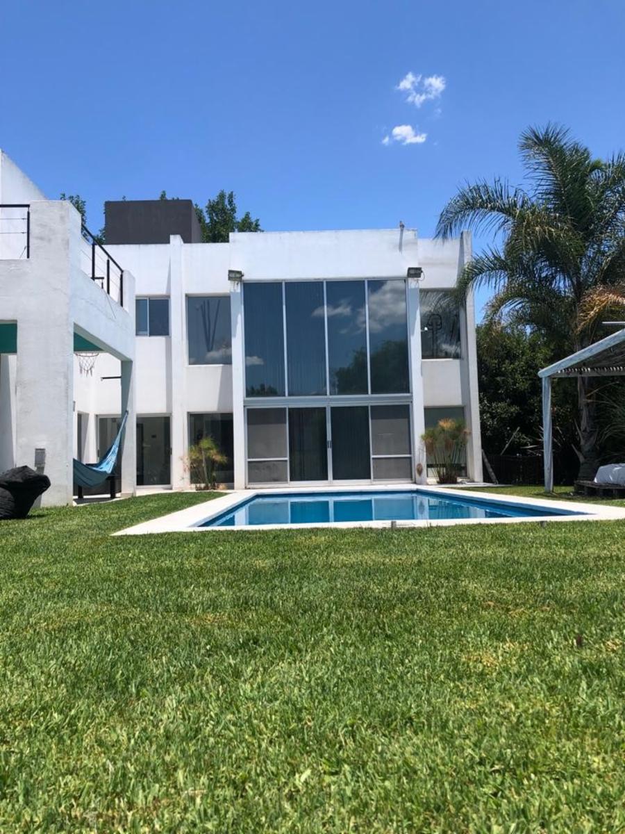 Alquiler Anual de casa 4 amb en Country San Patricio Moreno con Pileta . 1000 m2 Parque - 1
