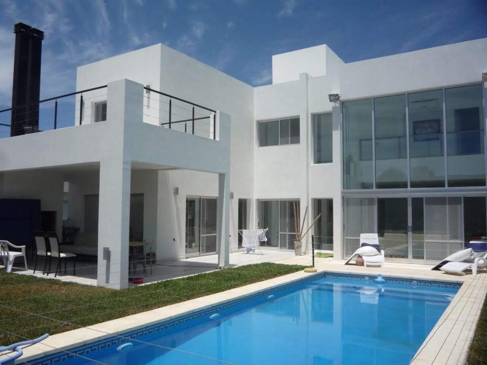Alquiler Anual de casa 4 amb en Country San Patricio Moreno con Pileta . 1000 m2 Parque - 4