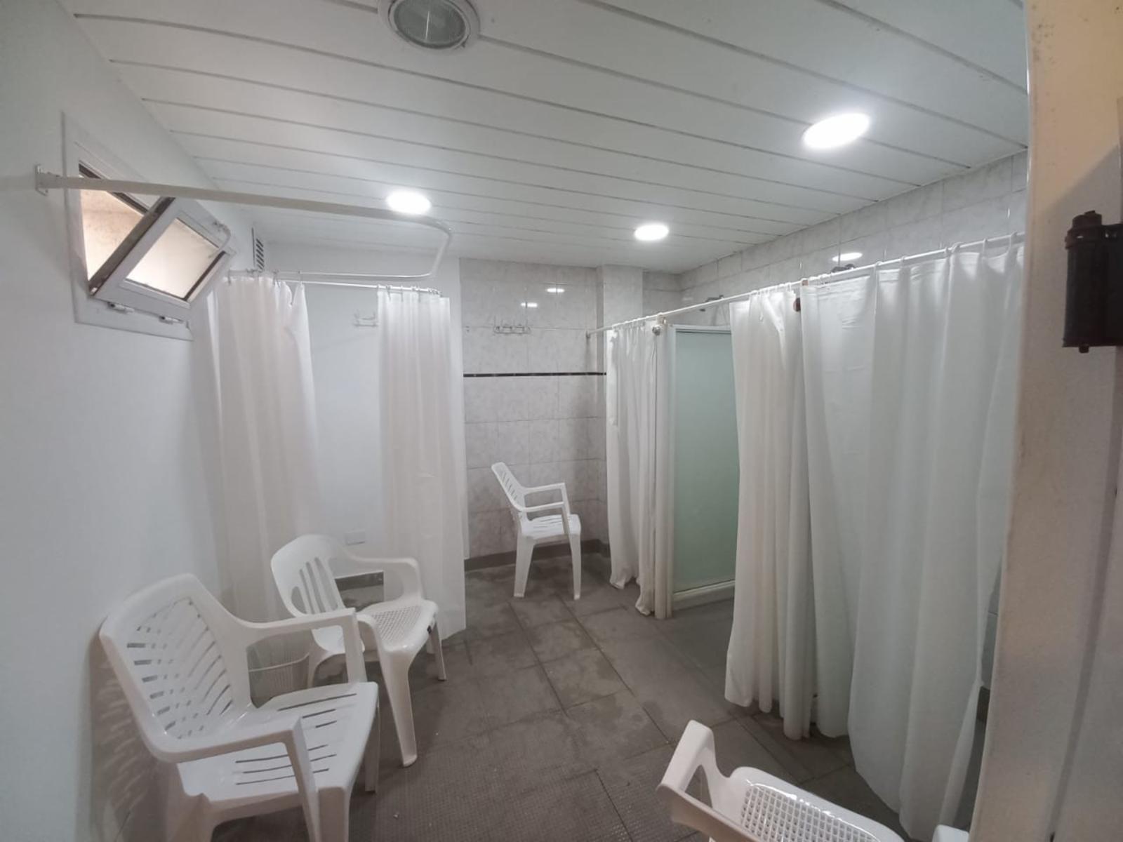 Importante Predio en Centro de la Ciudad para uso Deportivo y/o Salud — foto 4