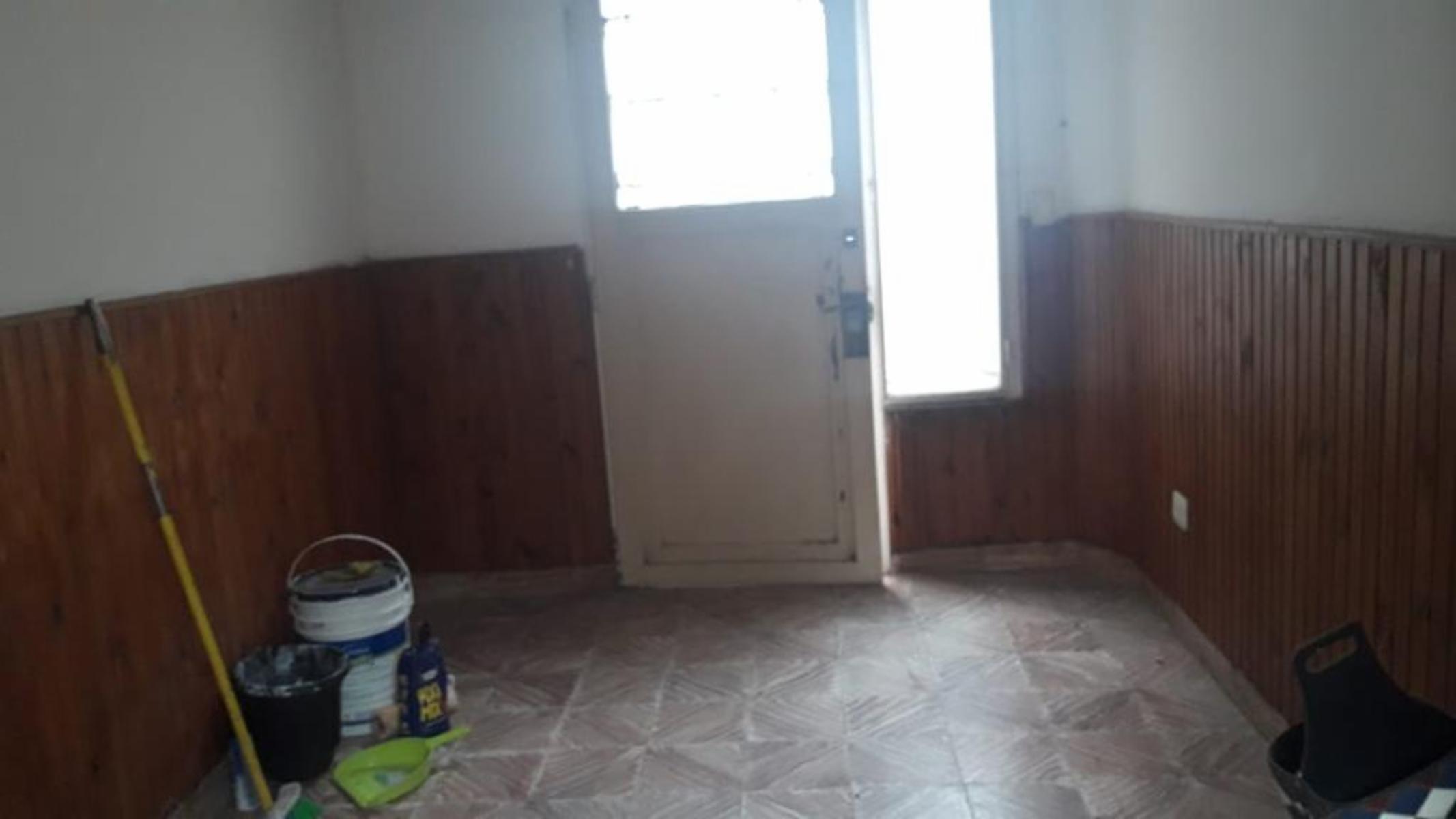2 Locales con casa* a Reciclar a metros de Avenida Colón — foto 4