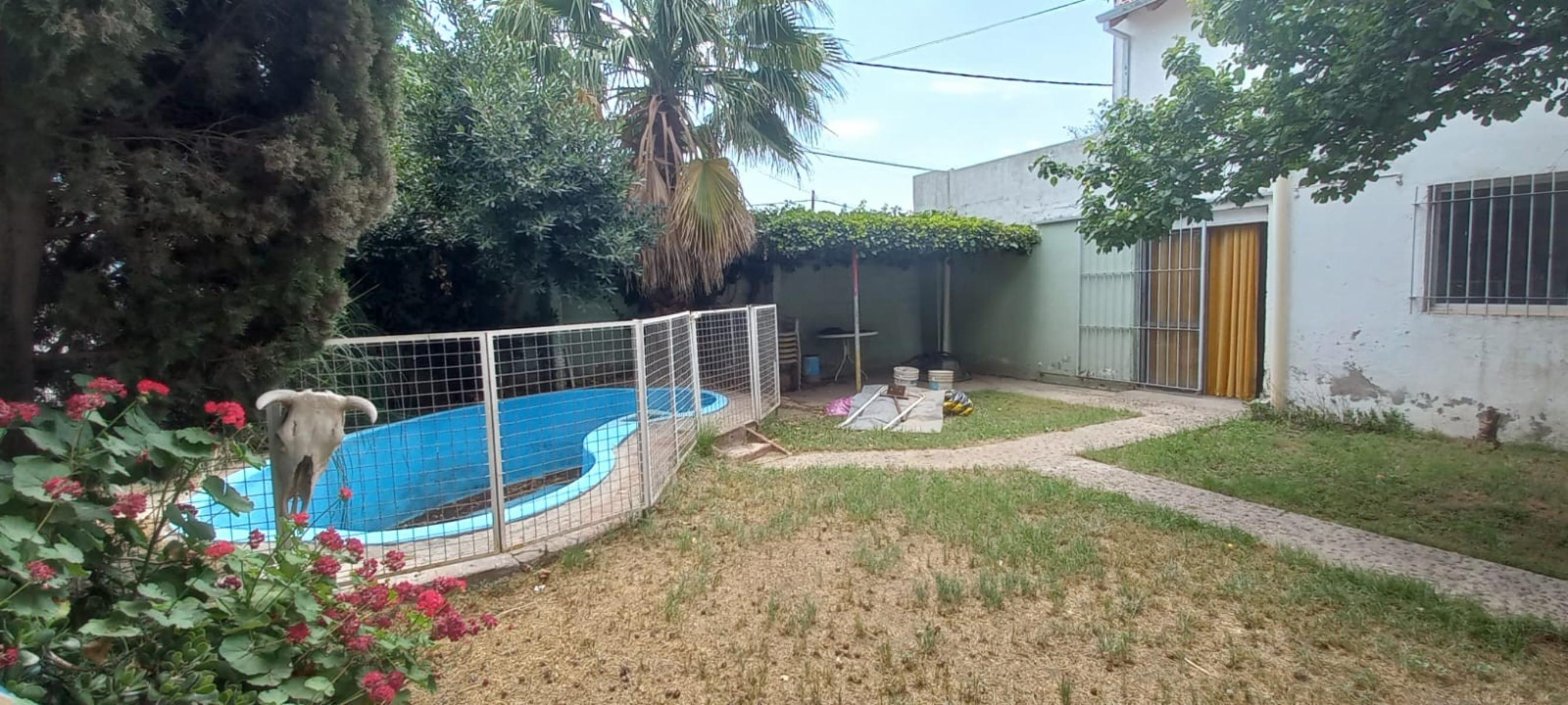 OPORTUNIDAD - VENTA casa 3 dormitorios con patio, pileta + LOCAL + Garaje doble - Doble terraza — foto 10