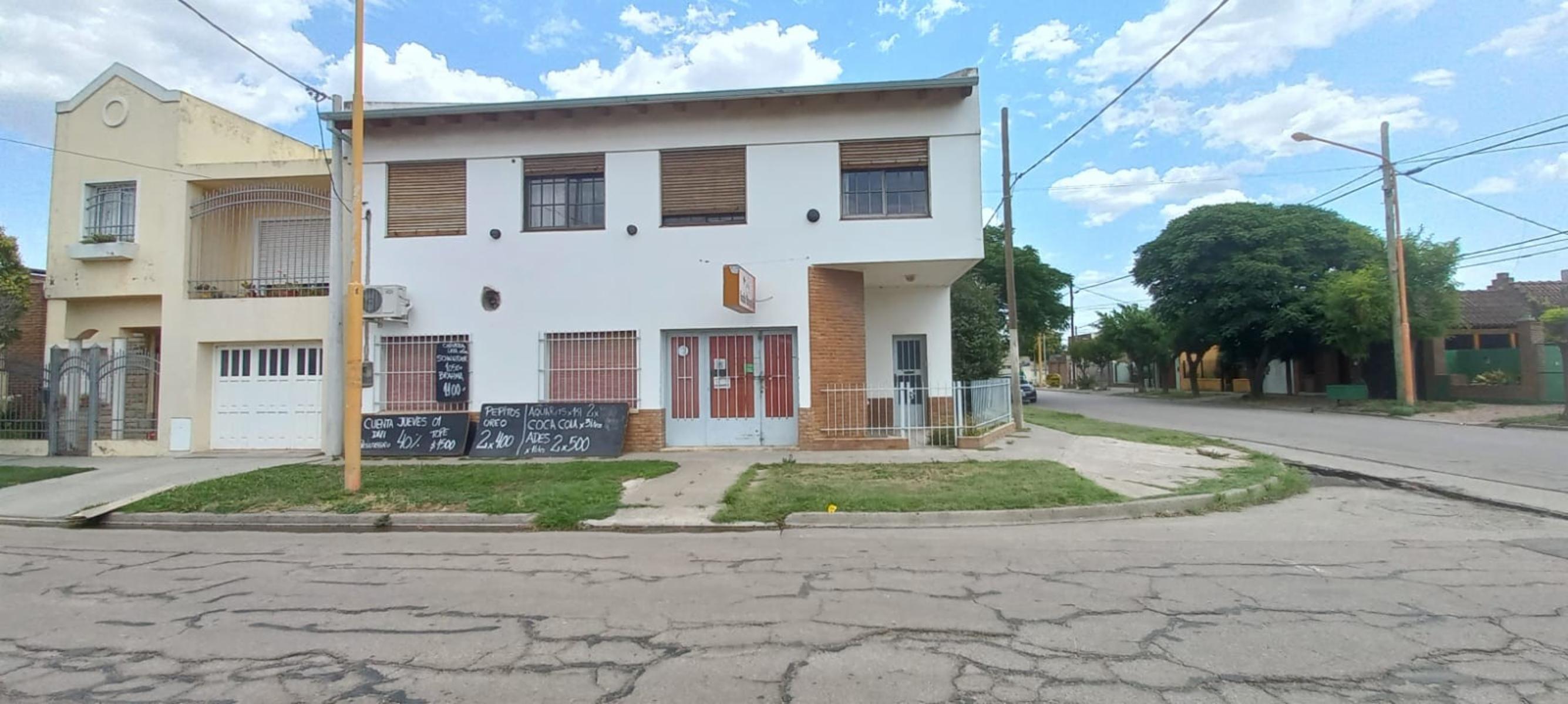 OPORTUNIDAD - VENTA casa 3 dormitorios con patio, pileta + LOCAL + Garaje doble - Doble terraza — foto 14