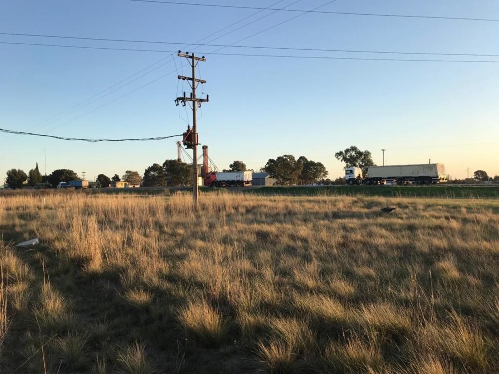 Venta de Lotes sobre Ruta 33 antes de la rotonda CaminoParqueSesquicentenario, una Puerta de Bahía Blanca — foto 5