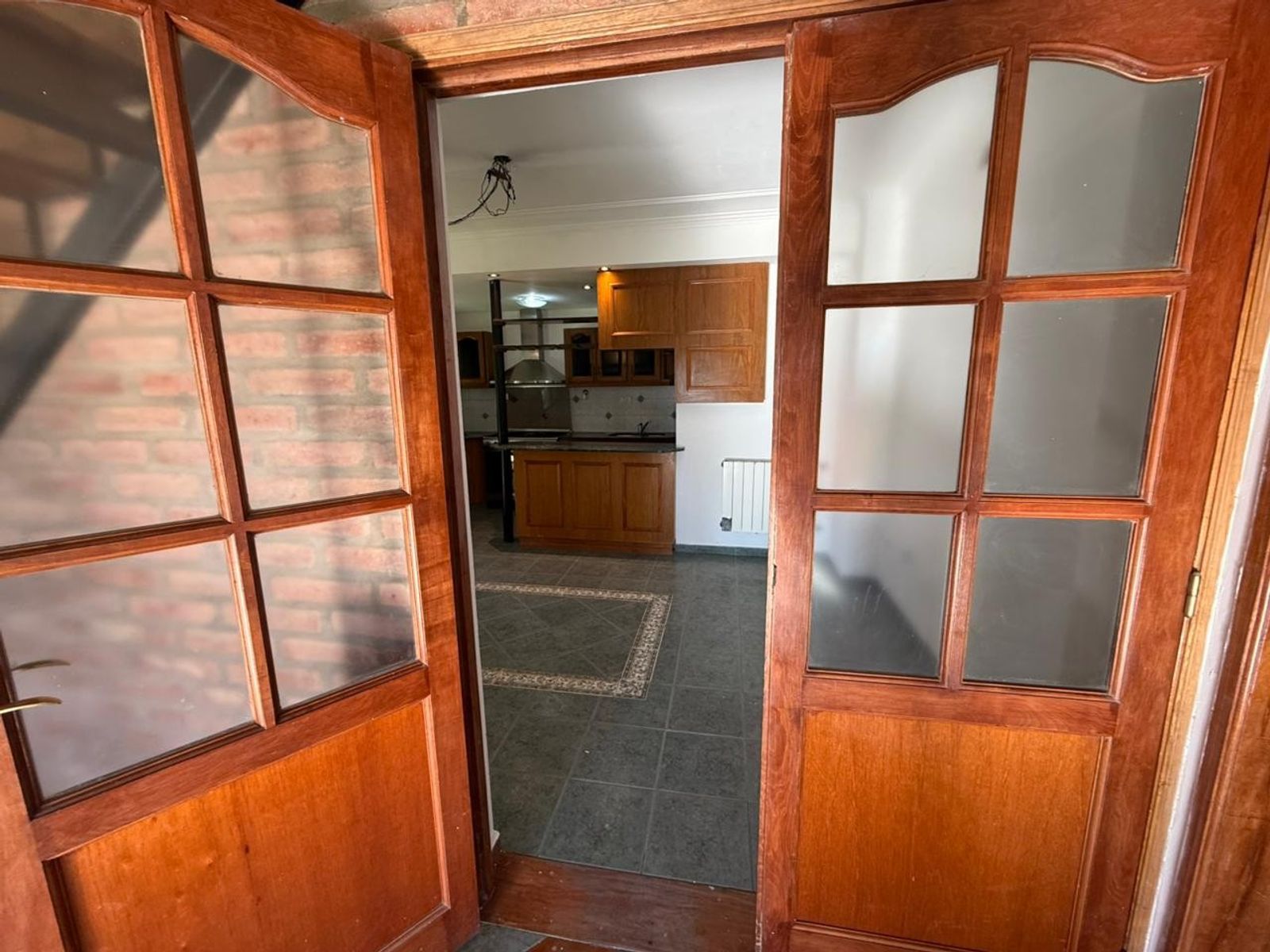 Venta de moderna, funcional y luminosa casa ubicada en Barrio Los Chañares — foto 4