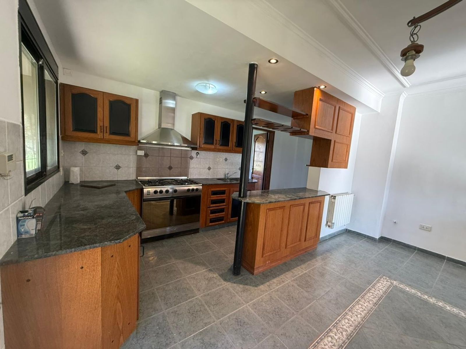 Venta de moderna, funcional y luminosa casa ubicada en Barrio Los Chañares — foto 5