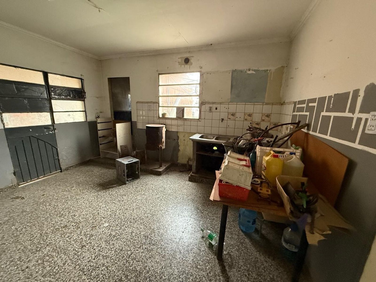 VENTA DE CASA PARCIALMENTE A RECICLAR EN BAHÍA BLANCA, ZONA APTA INDUSTRIA — foto 12