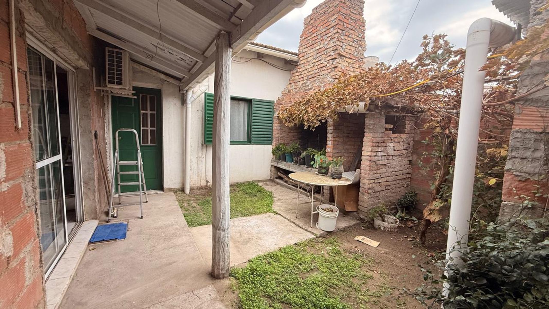 VENTA DE CASA CON 2 DORMITORIOS + GRAN SALON EN MAYOR BURATOVICH, PARTIDO DE VILLARINO, PROVINCIA DE BUENOS AIRES - 11