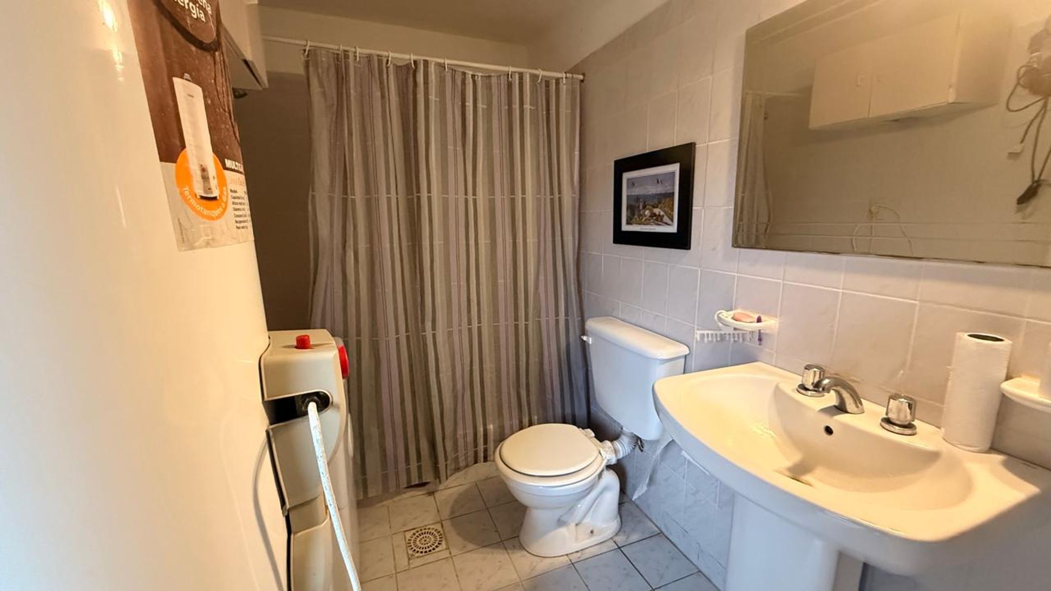 VENTA DE CASA CON 2 DORMITORIOS + GRAN SALON EN MAYOR BURATOVICH, PARTIDO DE VILLARINO, PROVINCIA DE BUENOS AIRES - 12