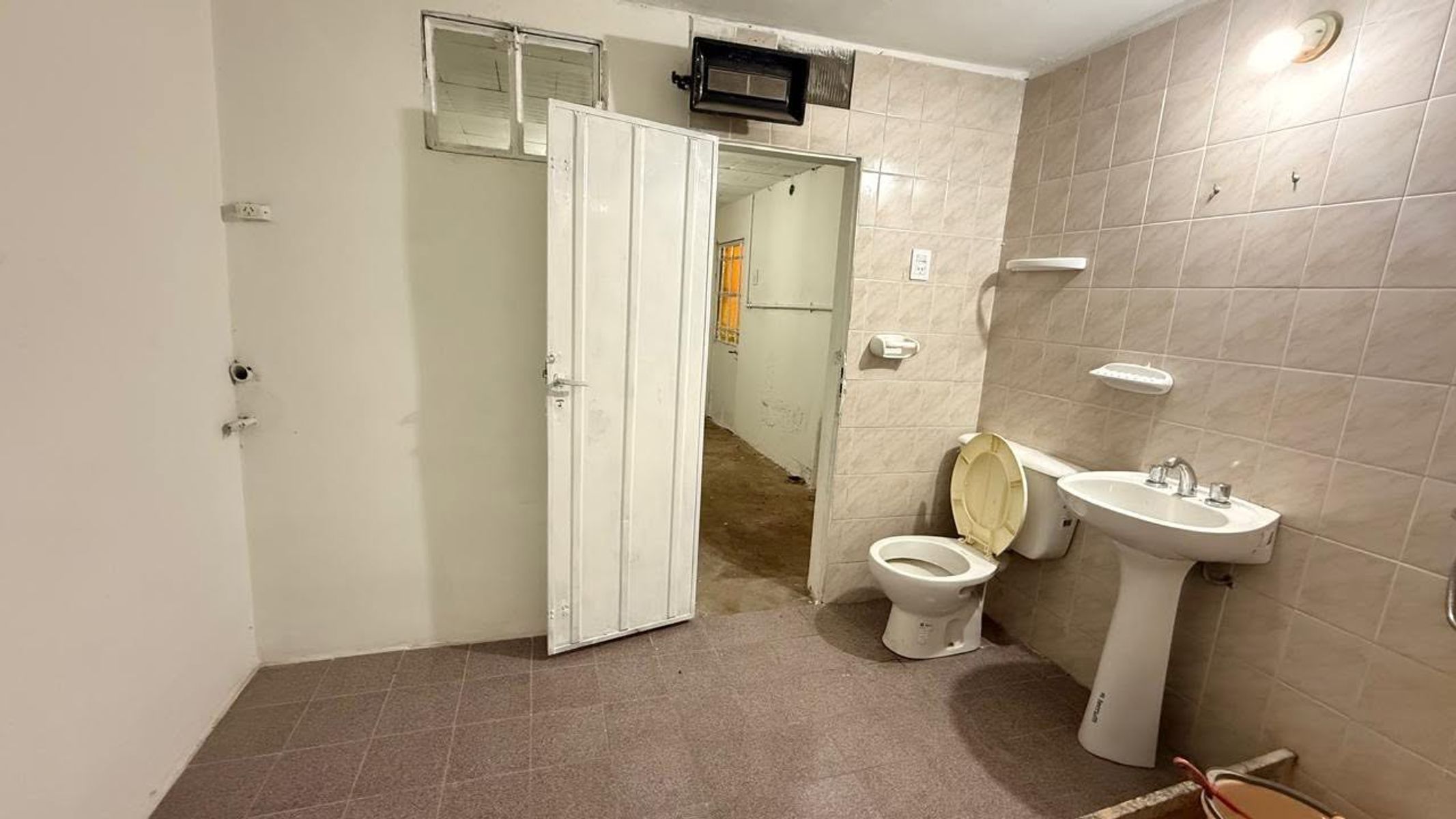 VENTA DE PROPIEDAD CON MULTIPLES OPCIONES APTA USO MULTIFAMILIAR O PARA RENTA BARRIO MALDONADO - 8