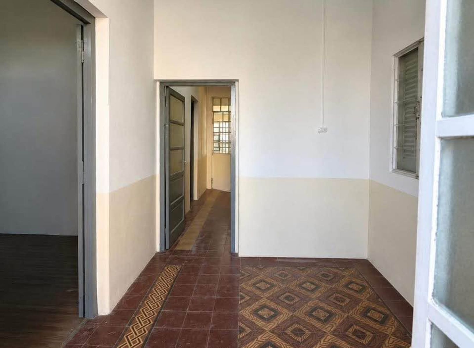 VENTA DE CASA A RECICLAR, TENIENTE FARIAS 124, BARRIO COLÓN, BAHIA BLANCA - 3